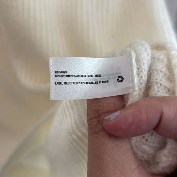 GAP Women's rabbit Hair V-Neck Cream knit classic warm holiday Sweater XL NWT - Picture 7 of 9